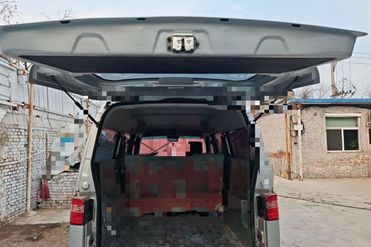 Used Jinbei Hiace X30 2023 1.5L Super-Comfortable Passenger Van 5/6/7-Seater Non-Air-Conditioned Version Model SWC15M