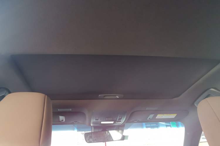 Used Lexus ES 2021 300h Deluxe Edition
