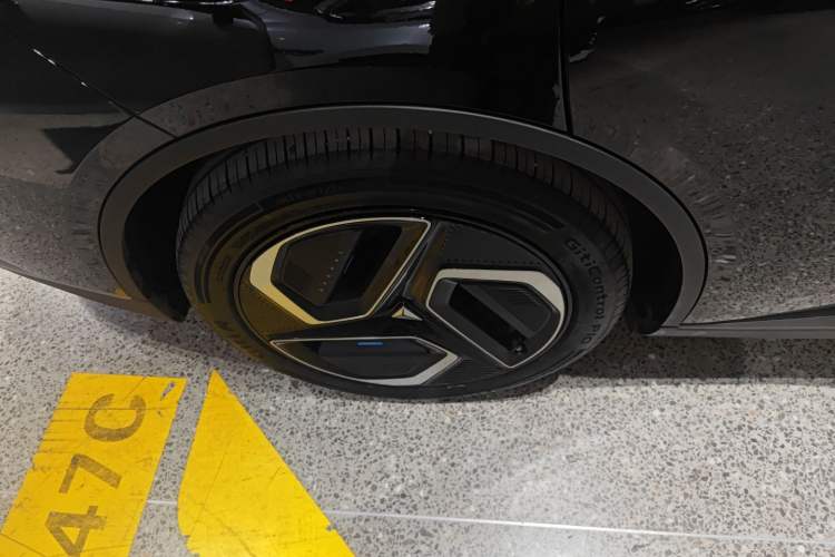 Used Deepal L07 2025 530 Ultra Qiankun Intelligent Driving ADS SE Pure Electric Version
