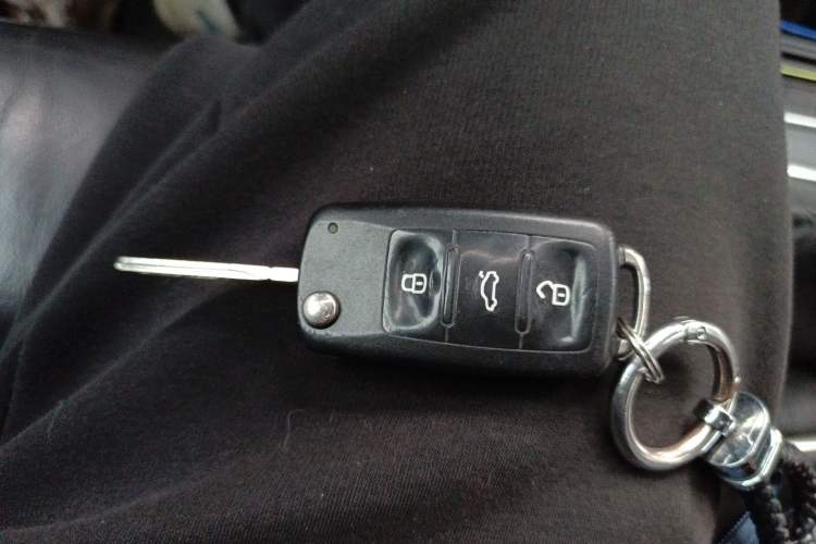 Used Volkswagen Tiguan 2015 1.8TSI Manual Two-Wheel-Drive Limited Edition Vehicle Key