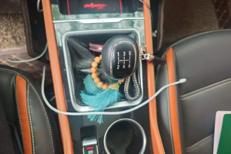 Used Zotye T300 2017 1.5L Manual Luxury Model Gear Lever