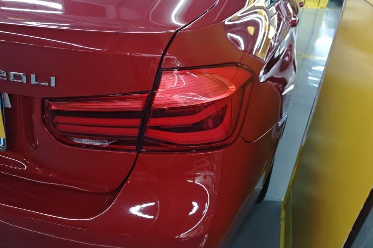 Used BMW 3 Series 2018 320Li Leading Model M Sport Package Exterior 3