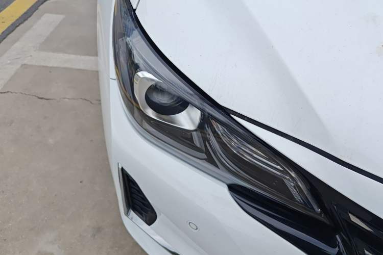 Used CHANGAN Ruicheng CC 2022 Blue Whale Edition 1.5T DCT Luxury Model Right Front Headlight