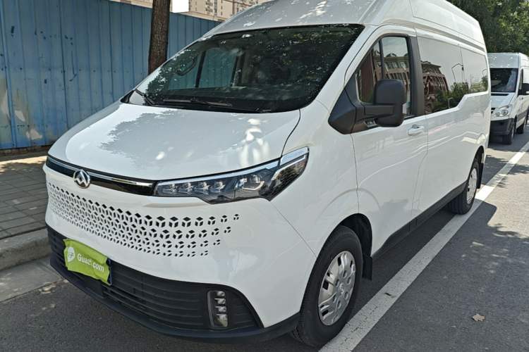 Used SAIC MAXUS Xintu V70 2023 2.0T Elite Edition Automatic Long Wheelbase Mid-Height 6/7 Seats