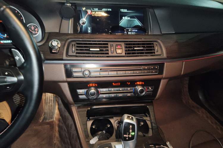 Used BMW 5 Series 2014 525Li Luxury Design Package