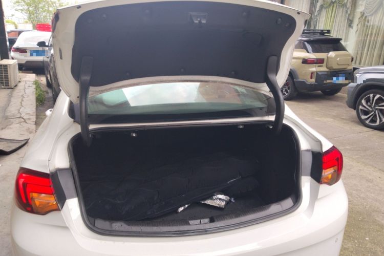 Used Buick Regal 2019 20T Elite Version China VI Standard Trunk