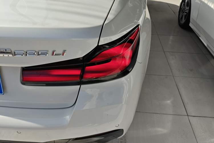 Used BMW 5 Series 2022 Restyled 525Li M Sport Package
