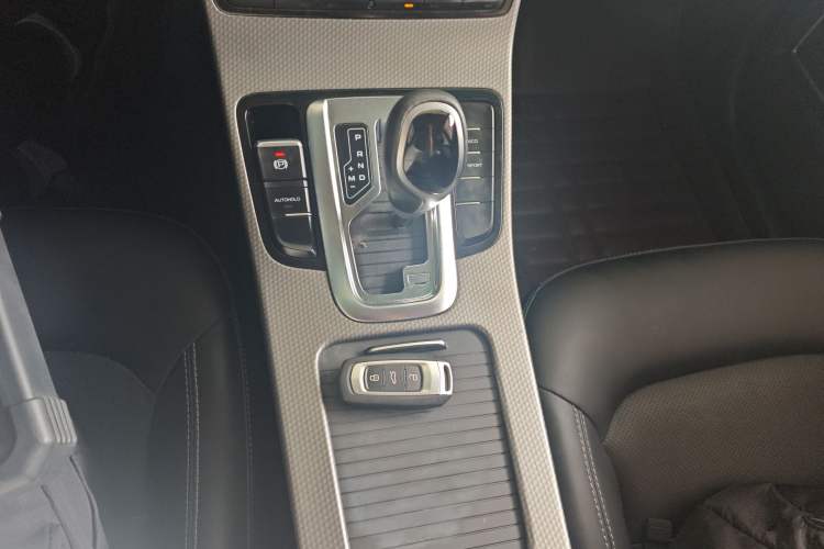 Used Geely Auto Emgrand GS 2016 Elegant Edition 1.8L Automatic LingShang Model Gear Lever