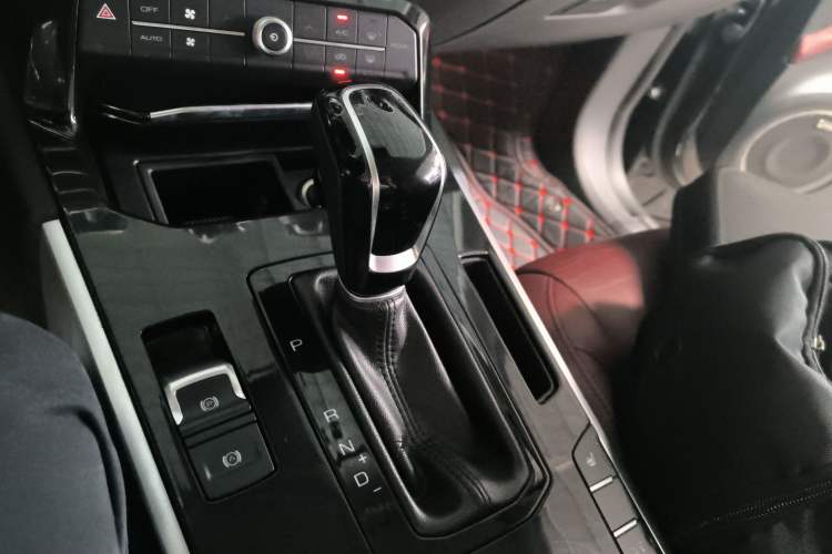 Used Wey VV7 2017 2.0T Flagship Model
