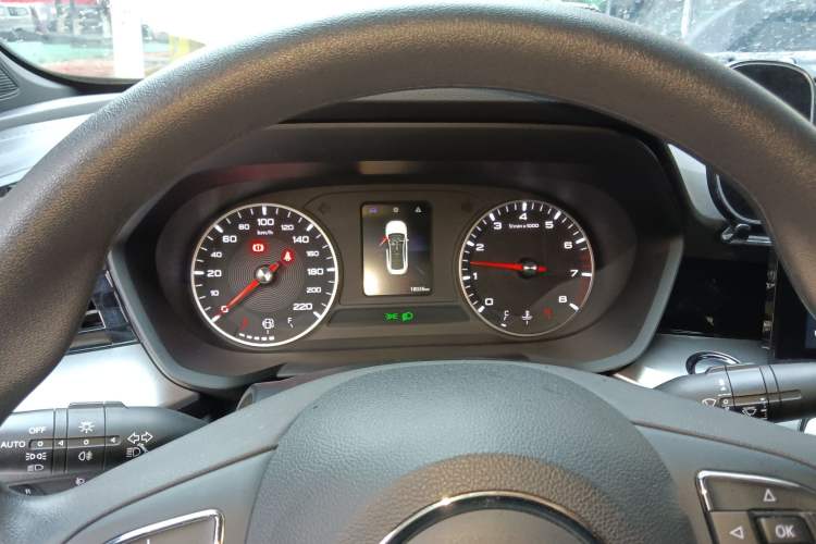 Used MG 5 2023 180 DVVT Manual Luxury Edition
