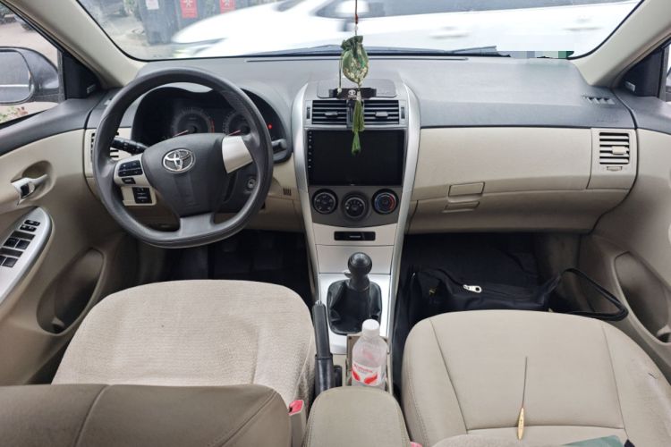 Used Toyota Corolla 2013 Special Edition 1.6L Manual Cool GL Model
