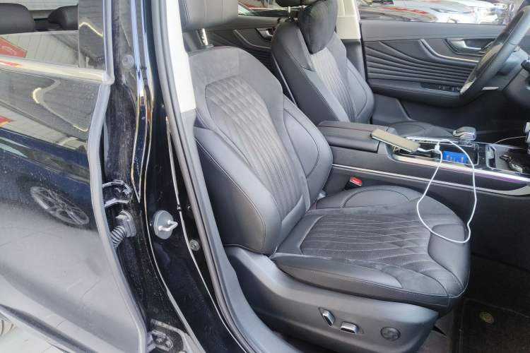 Used Hongqi HS5 2023 2.0T Four-Wheel Drive Flagship Pro Edition Right Front Seat