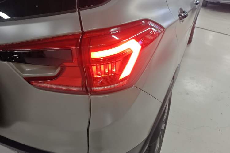 Used BYD Yuan New Energy 2019 EV535 Smart Connect Trendsetting Model