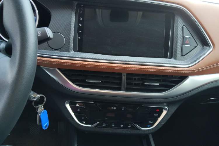 Used Zotye T300 2023 T300L 1.5L Manual Standard Edition