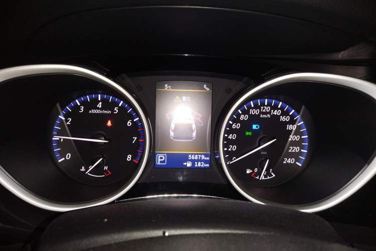 Used Venucia T90 2017 2.0L CVT Leading Edition