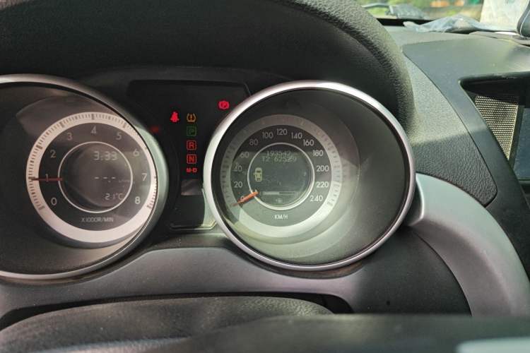 Used Bestune X80 2013 2.0L automatic luxury version
