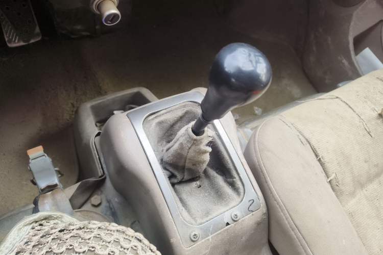 Used Wuling Rongguang 2011 1.2L Base Version
