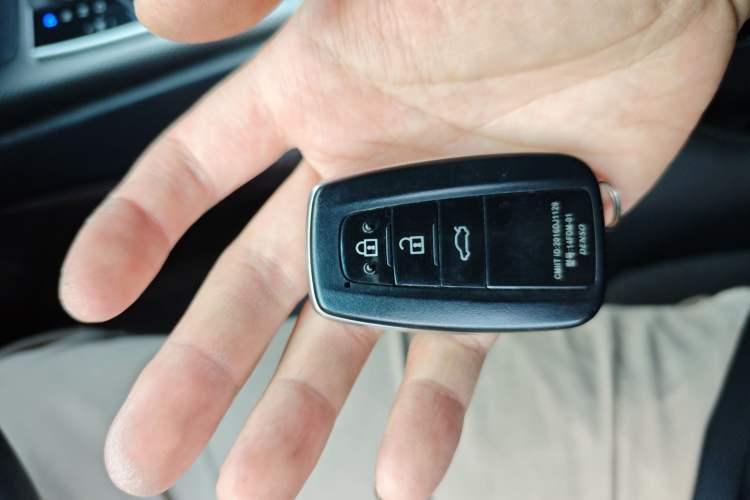 Used Toyota Camry 2021 2.0S FENGSHANG Edition Vehicle Key