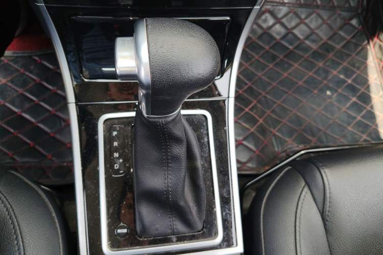 Used Haval H2 2017 Red-Label 1.5T Automatic Two-Wheel Drive Luxury Model
