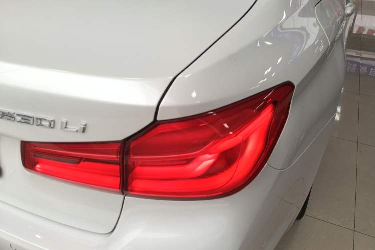 Used BMW 5 Series 2019 530Li Leading Model Luxury Package
