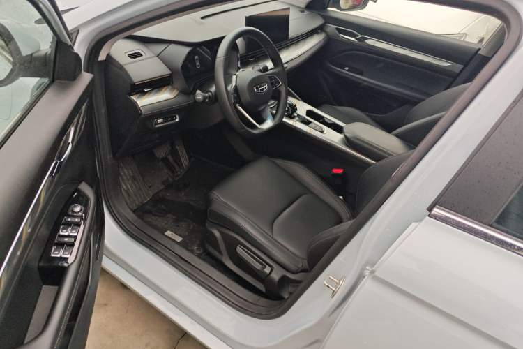 Used Geely Auto Emgrand L HiP 2022 1.5TD-DHT Pro 100KM Super Clean