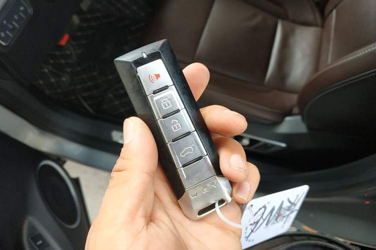 Used Wey VV6 2020 2.0T Four-Wheel Drive Zhiyu+
