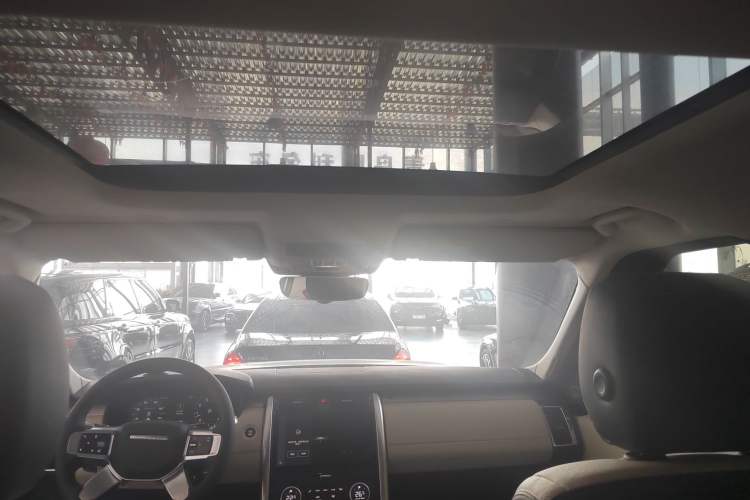 Used Land Rover Discovery 2021 360 PS R-Dynamic S Headliner