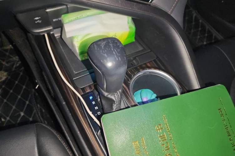 Used Toyota Camry 2019 2.5G Luxury Edition China V Standard Gear Lever