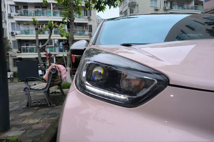 Used Chery QQ Little Ant 2022 Sweet Pink Edition Half-Sugar Version Lithium Iron Phosphate 30 kW 301 km
