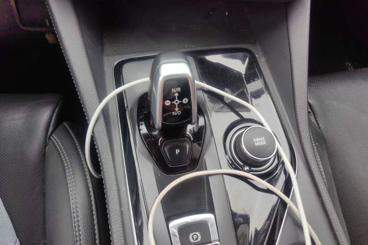 Used Lynk & Co 03 2021 1.5TD DCT Jing Champion Edition Gear Lever