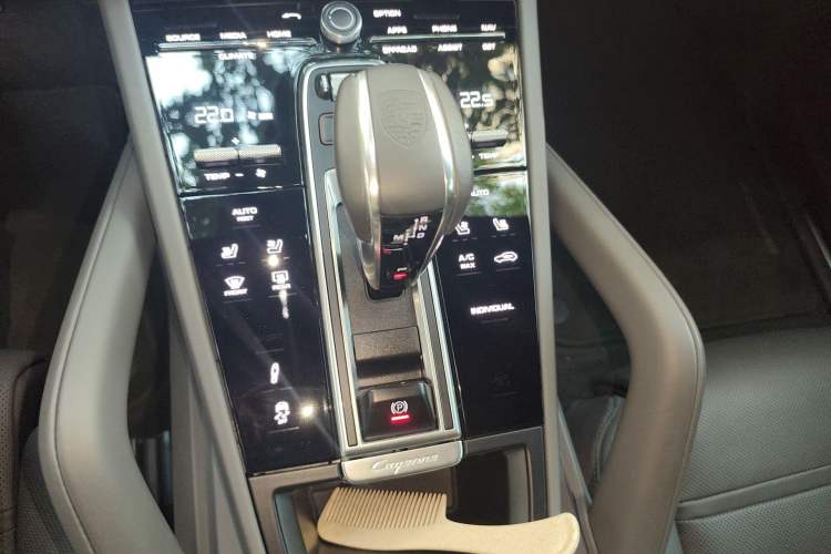 Used Porsche Cayenne E-Hybrid 2022 Cayenne E-Hybrid 2.0T Platinum Edition
