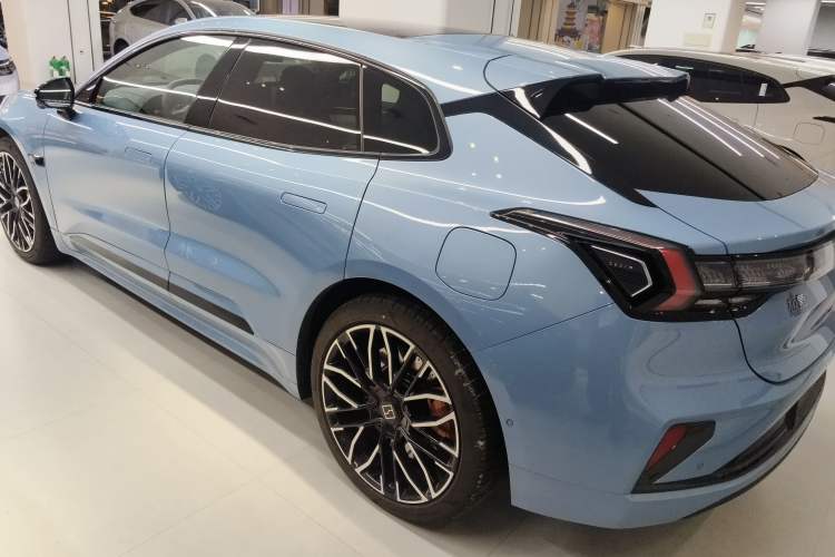 Used Zeekr 001 2025 YOU Edition 100 kWh All-Wheel Drive Exterior 2