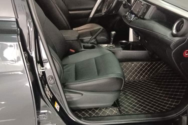 Used Toyota RAV4 2016 2.5L Automatic 4x4 Elite Edition