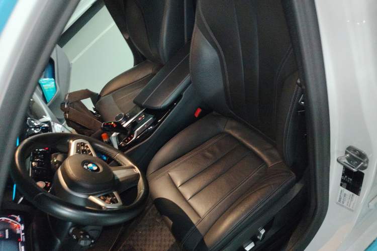 Used BMW 5 Series 2020 530Li Leading Model M Sport Package Left Front Seat