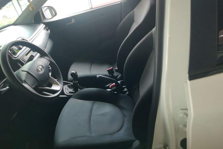 Used Hyundai Verna (older generation) 2020 1.4L Manual GL Refreshed Edition Left Front Seat