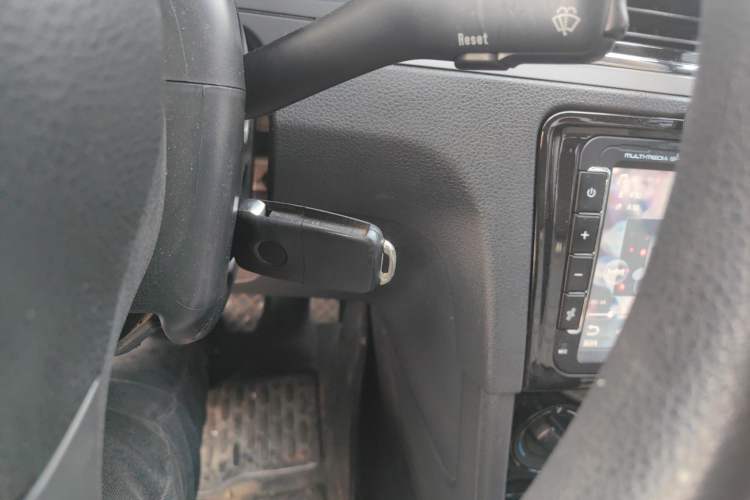 Used Volkswagen Bora 2013 1.6L Manual Fashion Edition
