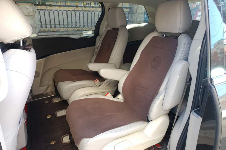 Used Buick GL8 2021 Land Cruiser Executive Class 652T Comfort Model Left Rear Seat