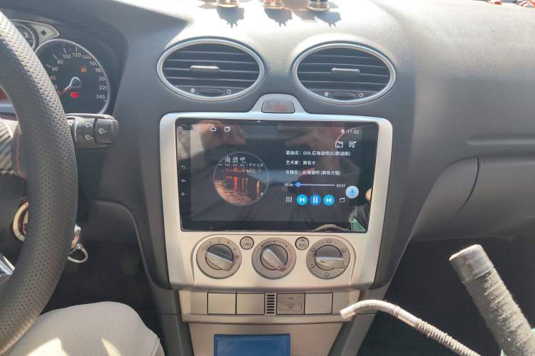 Used Ford Focus 2011 Hatchback 1.8L Manual Classic Model
