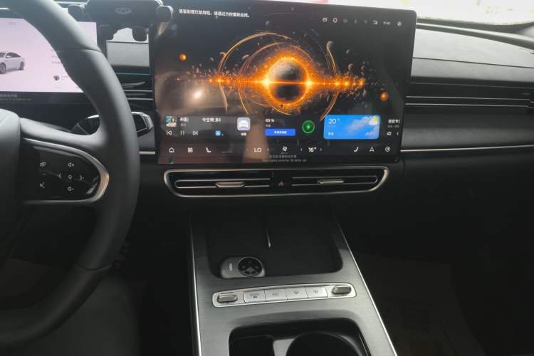 Used Chery Fengyun A8L 2025 1.5 TGDI 145 km Luxury Version