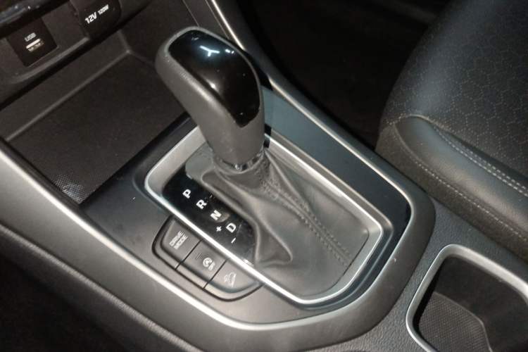 Used Hyundai ix35 2019 2.0L Automatic 2WD Zhiyong·Changxiang Edition China V Standard Gear Lever