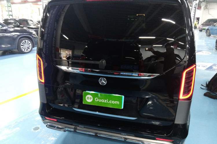 Used Mercedes-Benz V-Class 2022 V 260 L Long Wheelbase Prestige Edition
