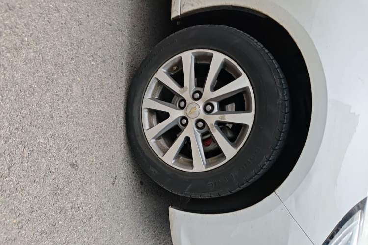 Used Chevrolet Malibu 2018 530T Automatic Luxury Edition Right Front Wheel Hub