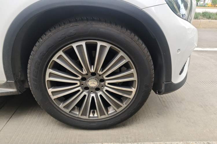 Used Mercedes-Benz GLC 2016 GLC 200 4MATIC Right Front Wheel Hub