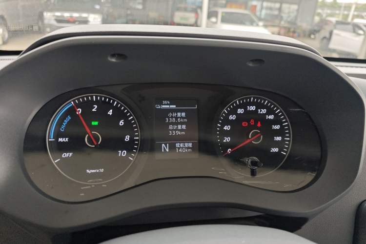 Used Wuling Yangguang 2025 Model 400km Bus Edition—Comfort Edition
