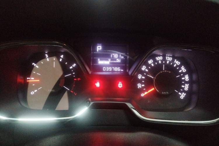 Used Citroen C4 Sega 2016 1.6L Automatic Comfort Model Instrument Cluster