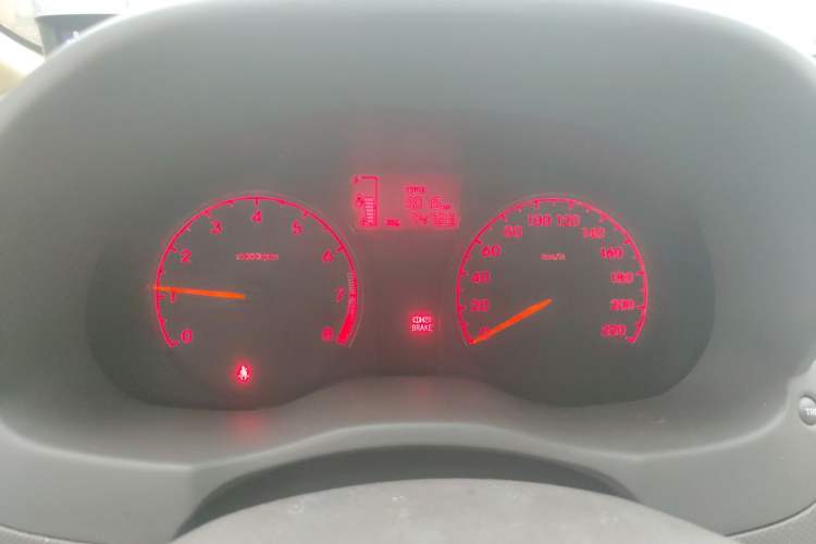 Used Hyundai Verna (older generation) 2011 Hatchback 1.4L Manual Comfort Model GS Instrument Cluster