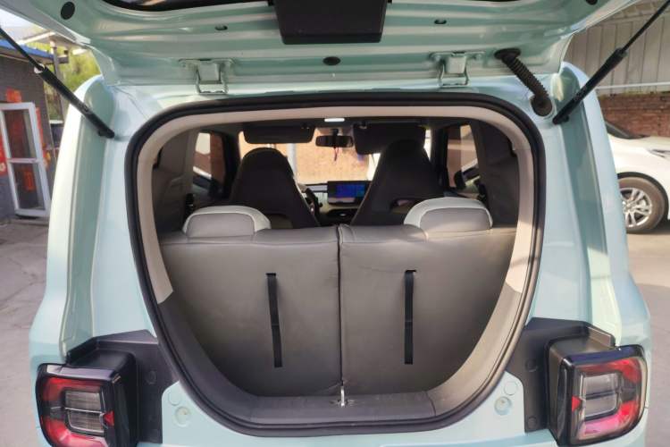 Used Geely Galaxy Panda 2024 Panda Mini 200km Endurance Bear Trunk