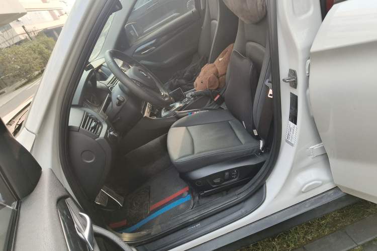 Used BMW X1 2015 sDrive18i Leading Edition
