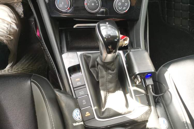 Used Volkswagen Sagitar 2019 280TSI DSG Comfort Version China VI Standard Gear Lever