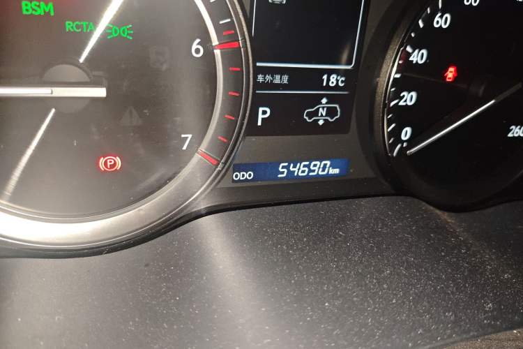 Used Lexus LX 2019 570 Prestige Luxury Edition Odometer Close Up